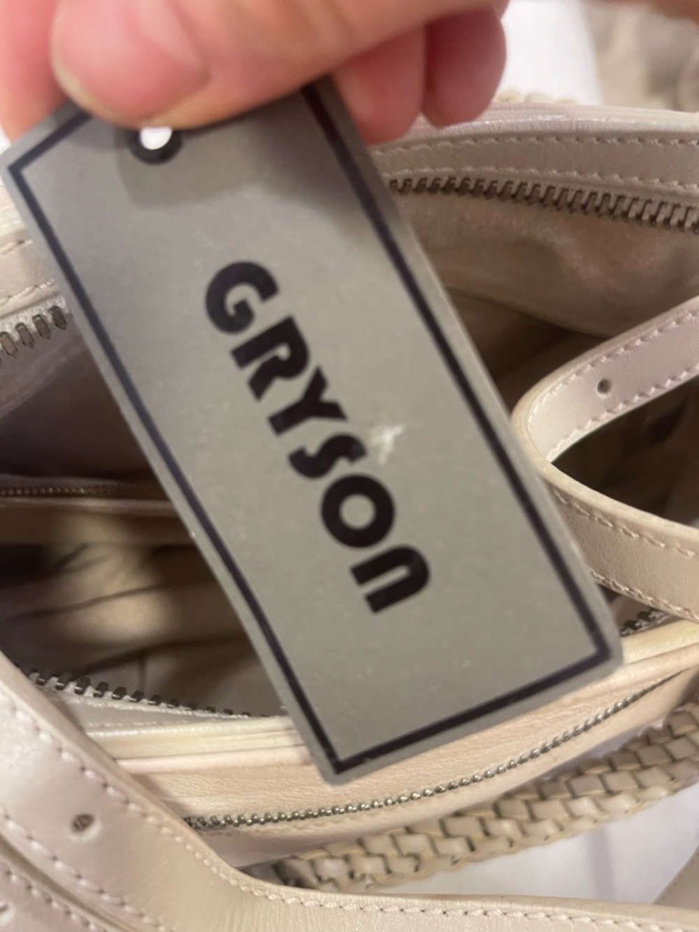 Gryson Cream Women's Shoulder Bag - Classic leather bag - Picture 5 of 16